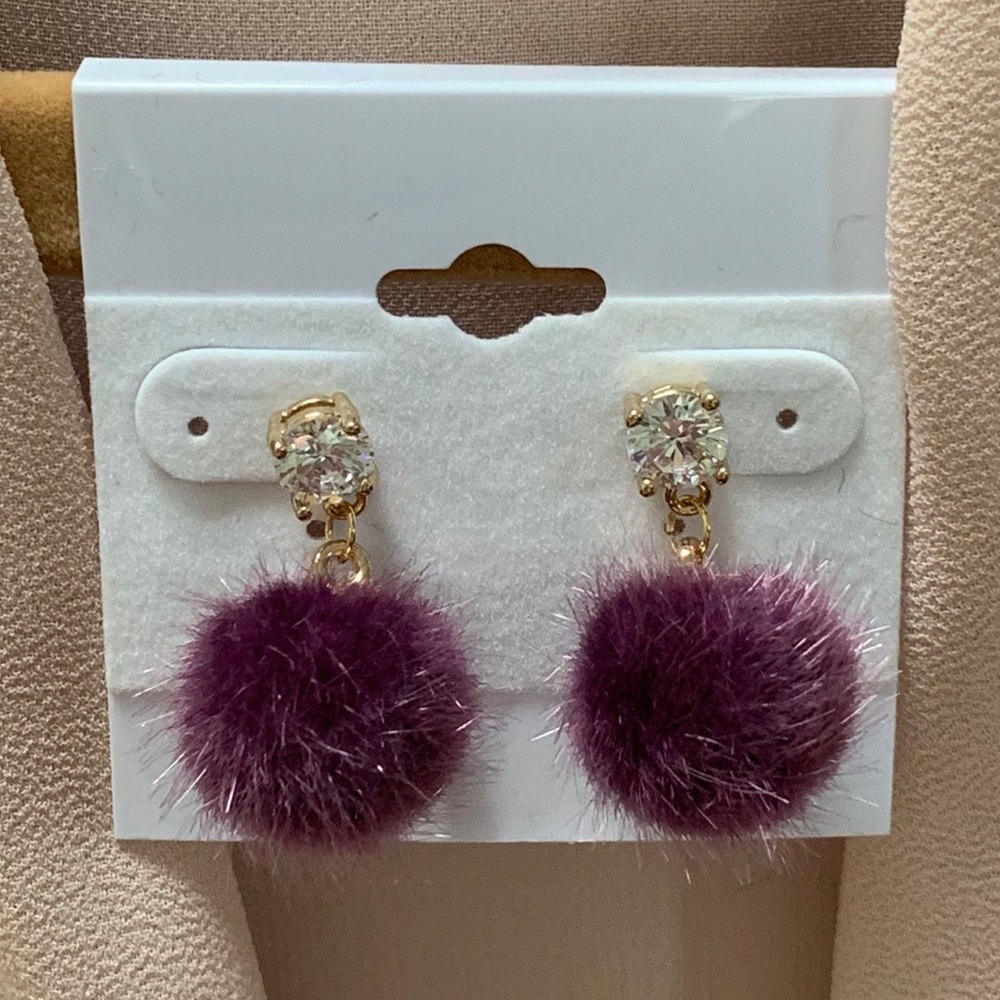 Pom Pom Earrings